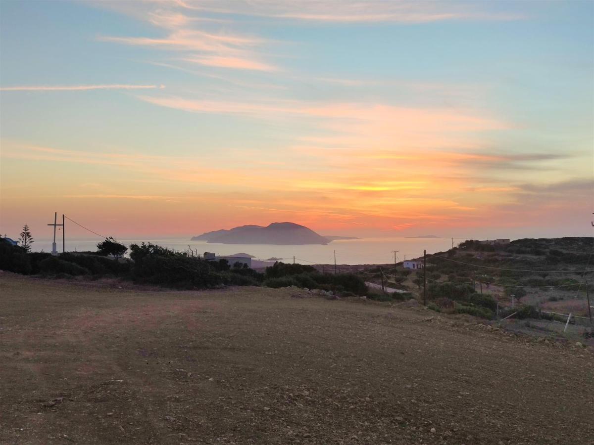 Lakena Sunset View Villa Menetaí Exterior foto